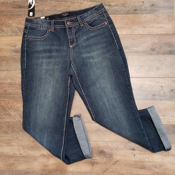 New Nine West Jeans Womens Adela Wash Bling Denim Capri Cropped Size 4/27 Bling - Picture 5 of 12